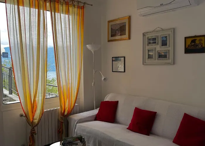 Landscapesilvia Acqua Daire Menaggio